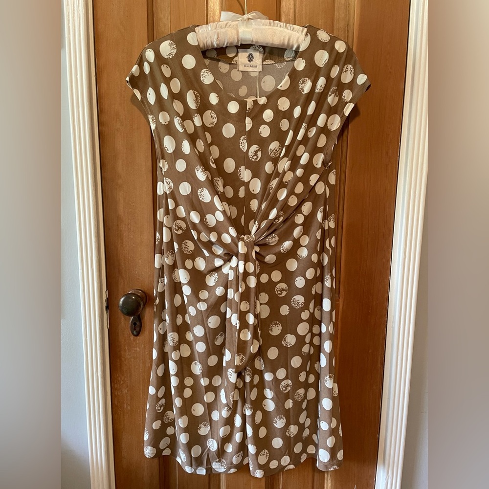 Patterned dress with tie front